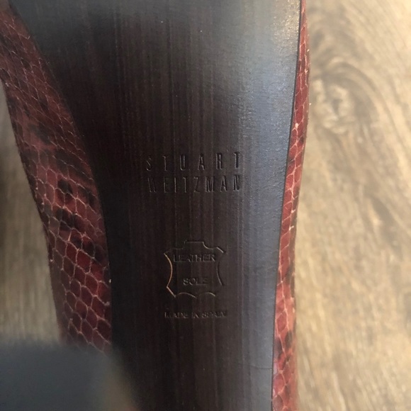 Stuart Weitzman Snakeskin Stiletto - Picture 4 of 6